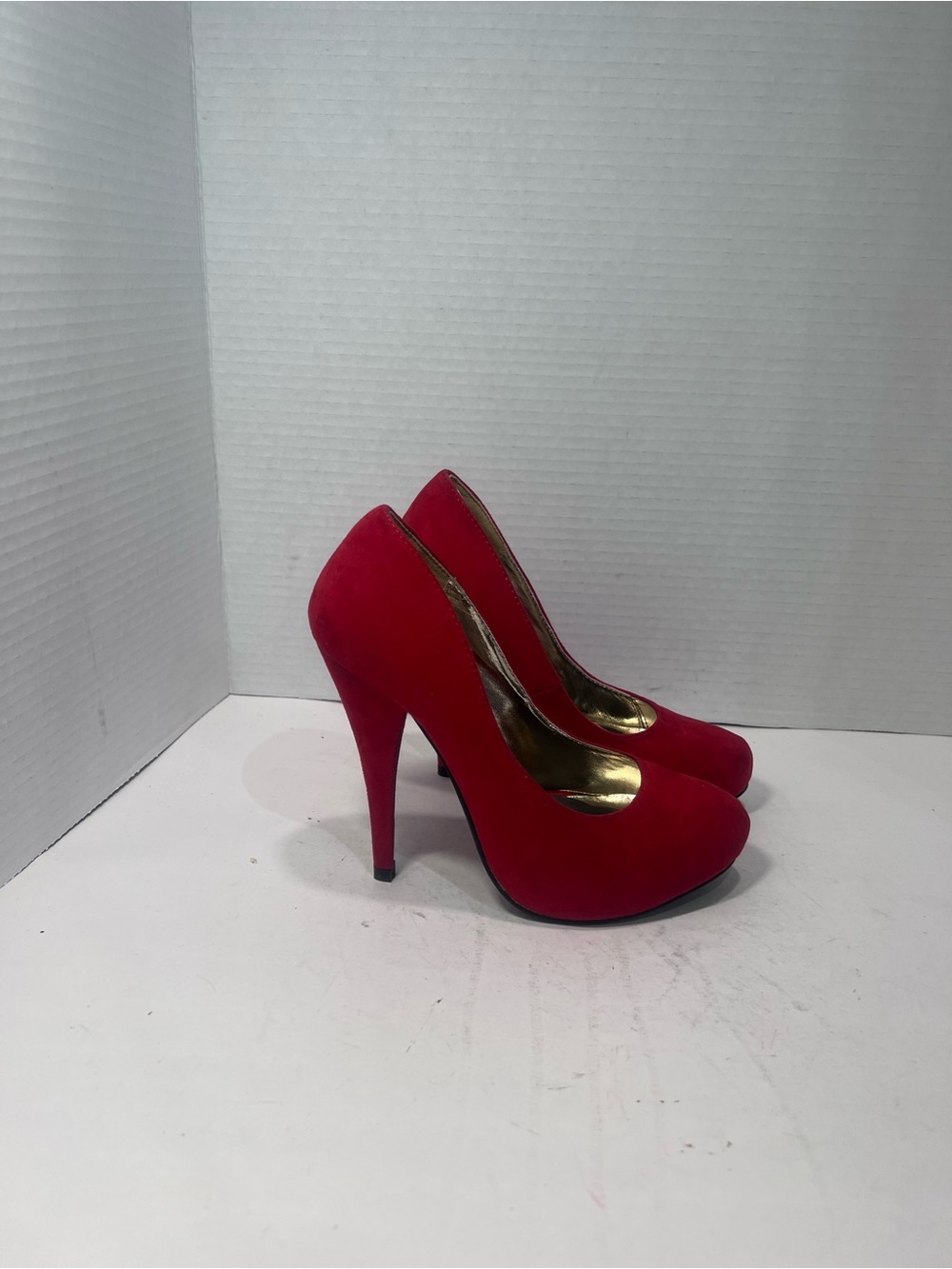 DIVA Lounge Red Suede High Heel Pumps